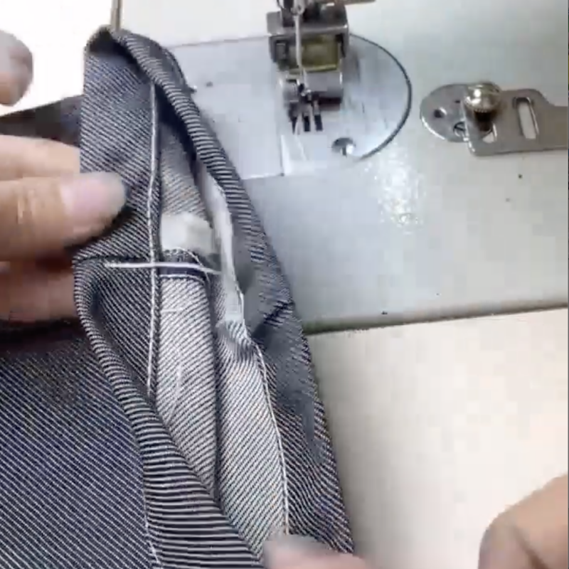 059729  Prensatelas de rueda de goma