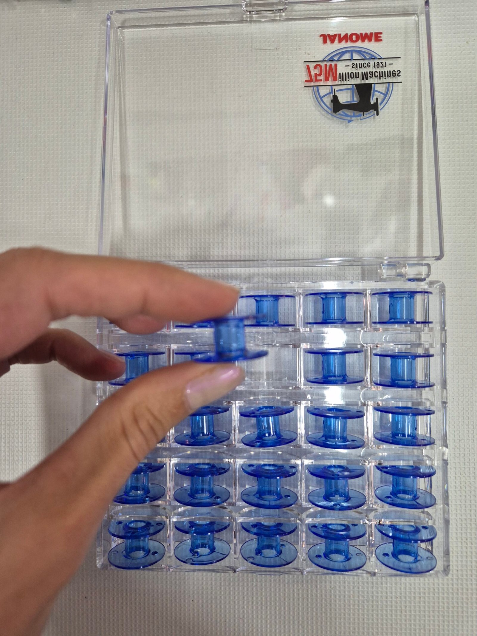 CAJA DE CANILLAS ORIGINALES JANOME - Imagen 2